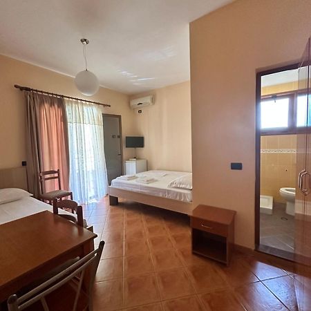 Radhimë Maria Rentals מראה חיצוני תמונה