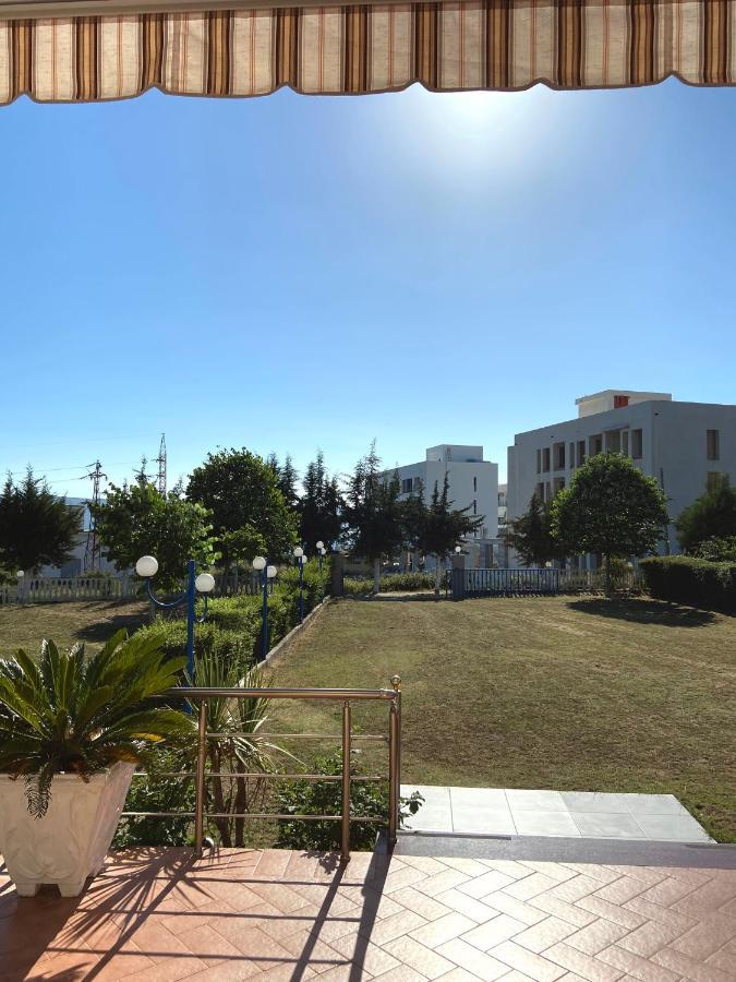 Radhimë Maria Rentals מראה חיצוני תמונה