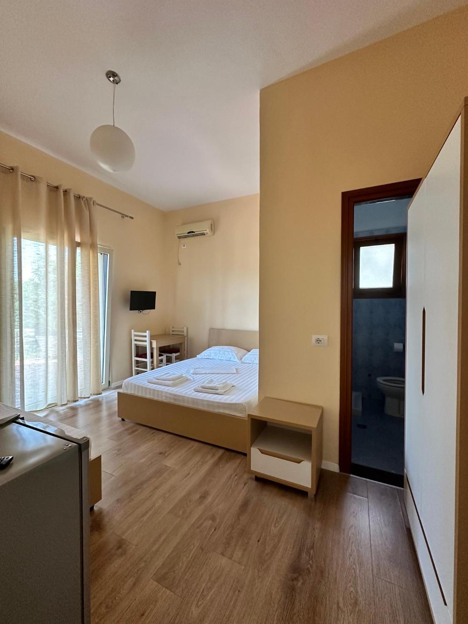 Radhimë Maria Rentals מראה חיצוני תמונה