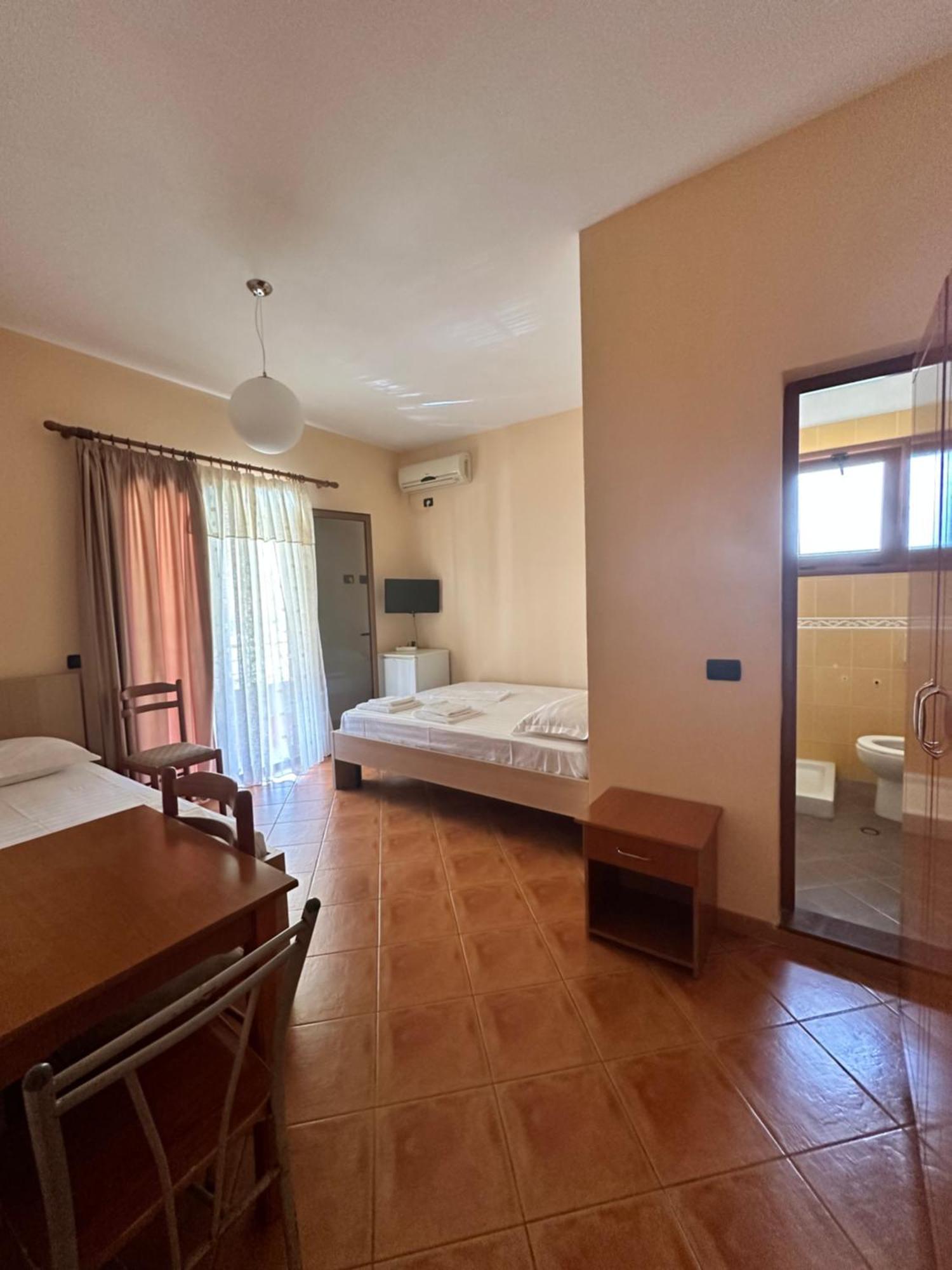 Radhimë Maria Rentals מראה חיצוני תמונה
